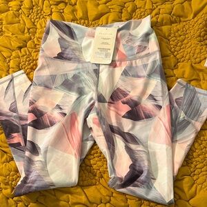 NWT Fabletics Ultra High-waisted Purelux 7/8 Leggings